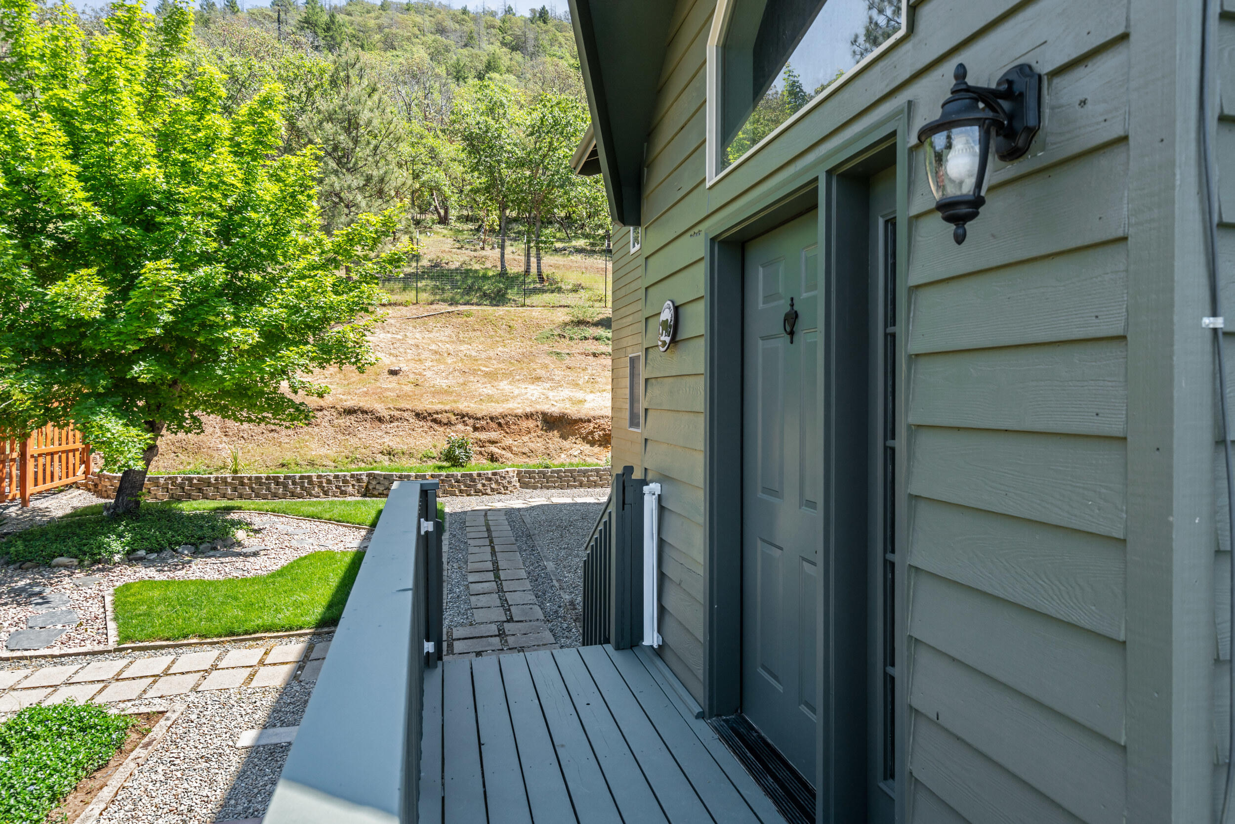 1050 Humbug Creek Road Jacksonville, OR 97530 - Photo 5 of 53