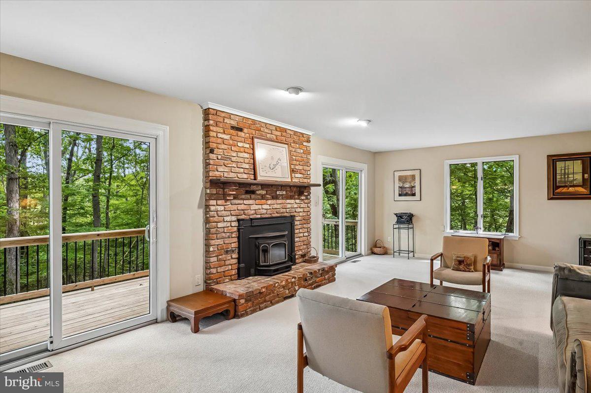 120 Kingswood Road Annapolis, MD 21401 - Photo 9 of 56 Living Room