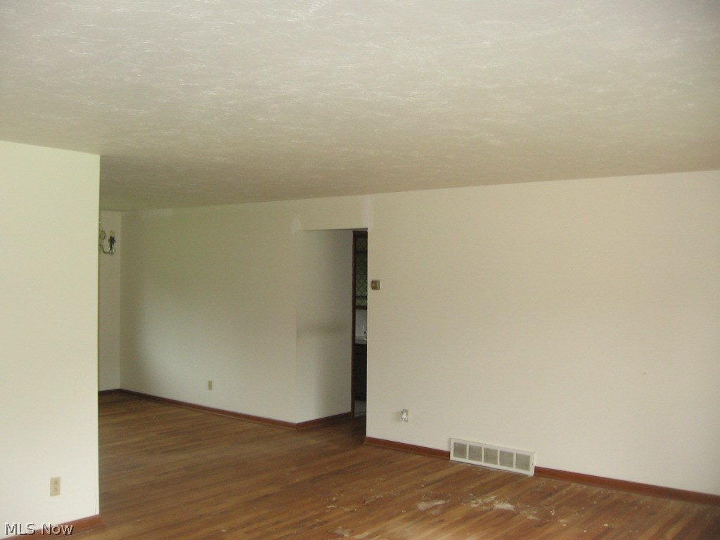 8321 Hillside Road Independence, OH 44131 - Photo 5 of 12