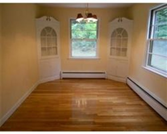 35 Chevy Chase Road Worcester, MA 01606 - Photo 8 of 14 Gallery Image 8