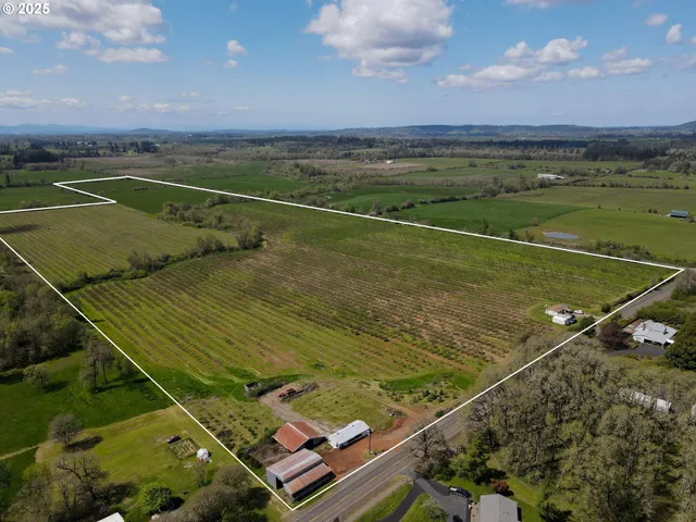 $1,295,000 | 34974 Richardson Gap Road, Lebanon, OR 97355