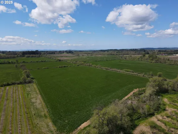 $1,295,000 | 34974 Richardson Gap Road, Lebanon, OR 97355
