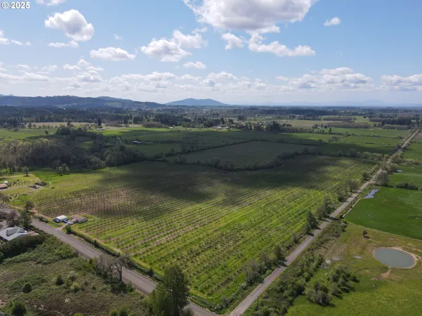 $1,295,000 | 34974 Richardson Gap Road, Lebanon, OR 97355