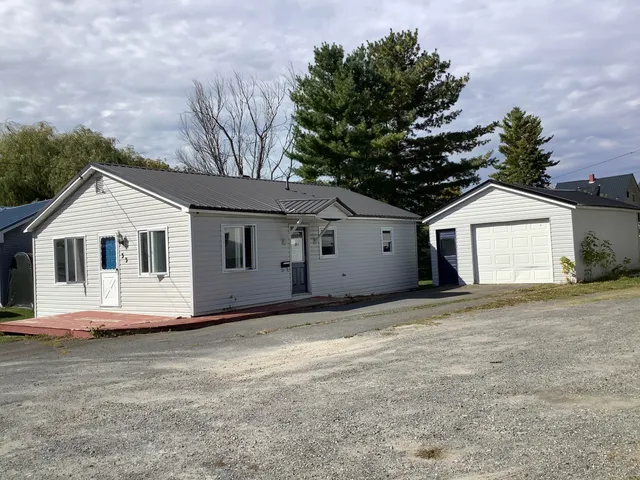 $99,900 | 33 Pleasant Street, Presque Isle, ME 04769