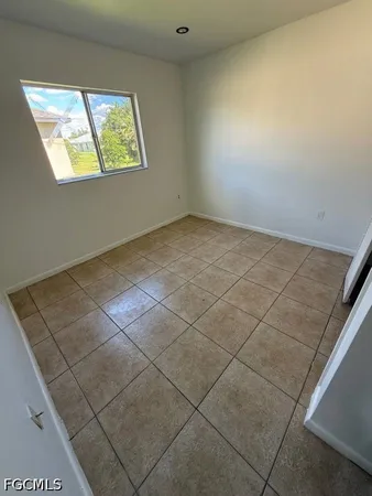 $1,575 | 537 Southeast 6th Place, Unit B, Cape Coral, FL 33990