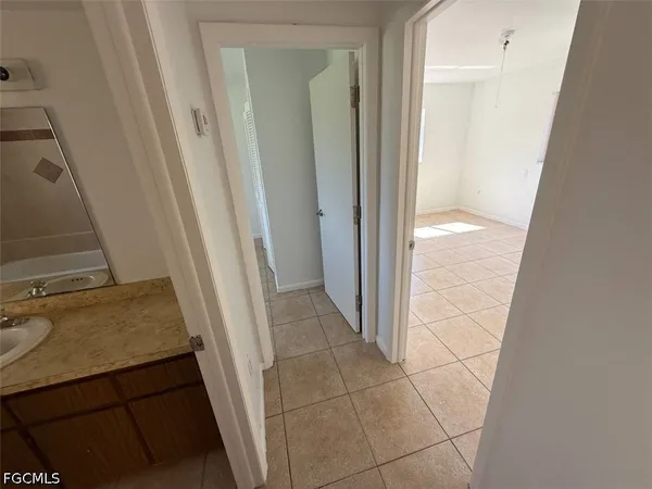 $1,575 | 537 Southeast 6th Place, Unit B, Cape Coral, FL 33990