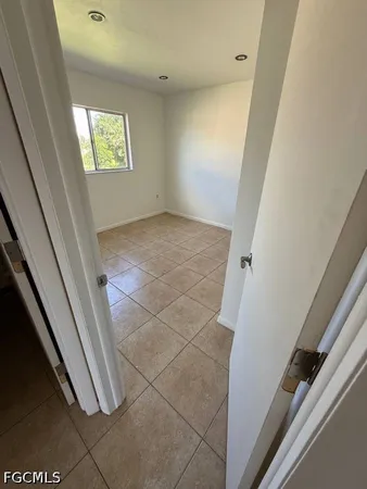 $1,575 | 537 Southeast 6th Place, Unit B, Cape Coral, FL 33990