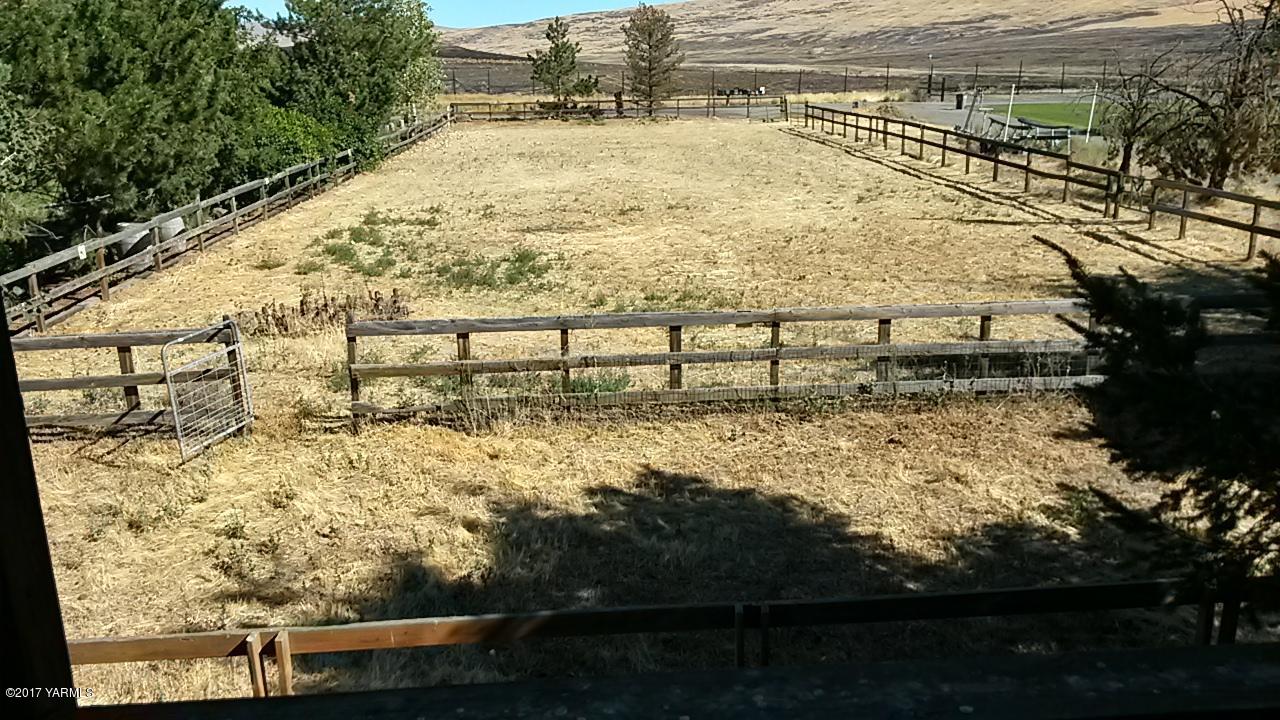 340 West Huntzinger Road Selah, WA 98942 - Photo 71 of 74 a view of ocean