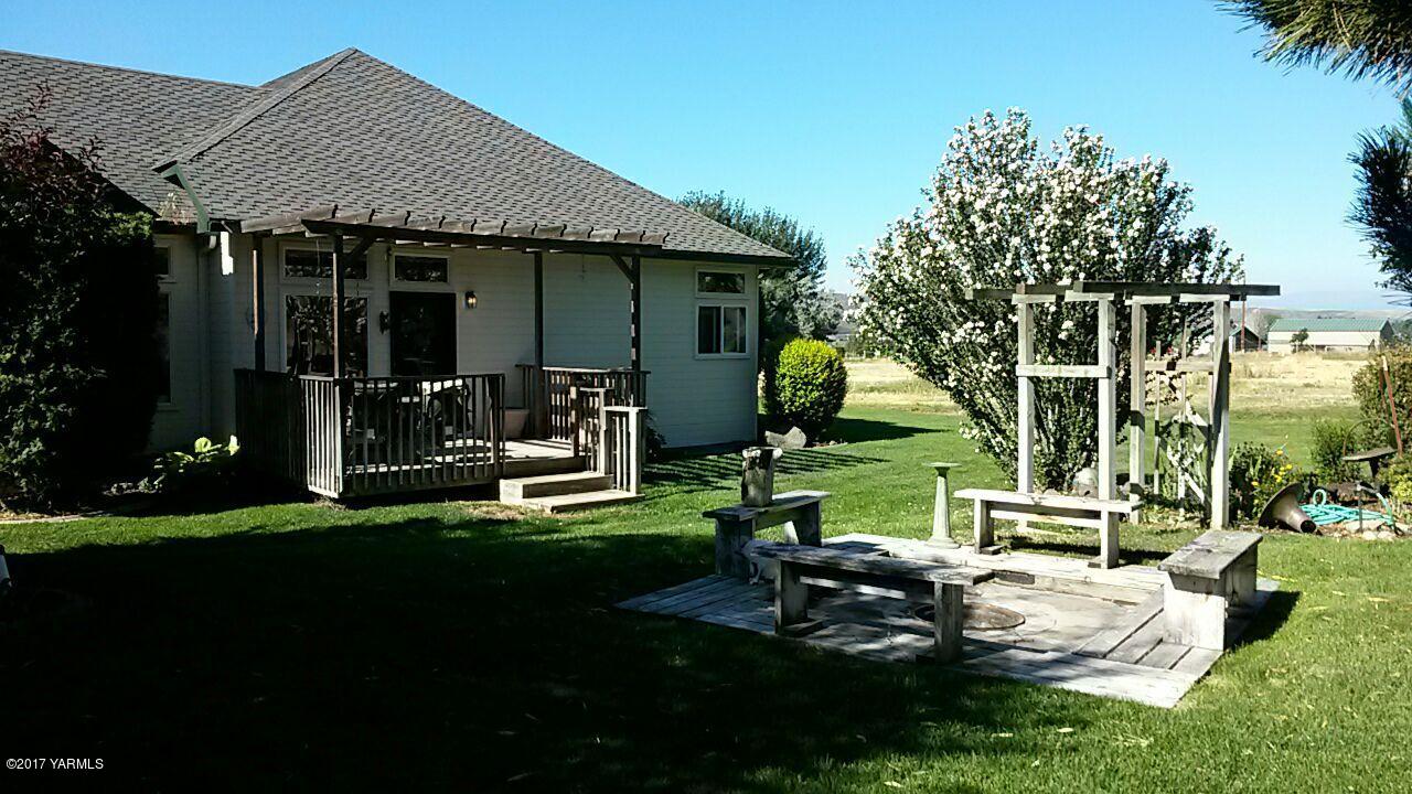 340 West Huntzinger Road Selah, WA 98942 - Photo 10 of 74 North end