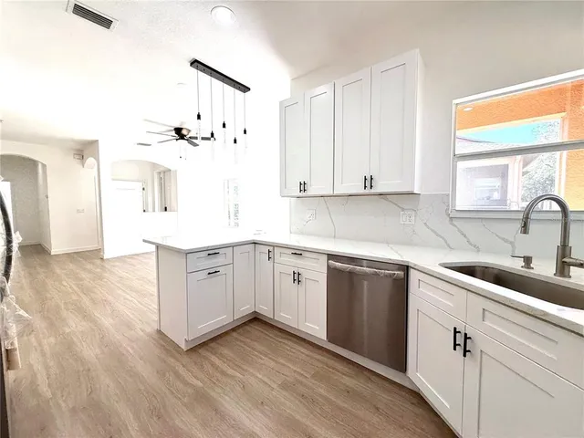 $2,200 | 4721 1st Avenue East, Unit 4721, Palmetto, FL 34221