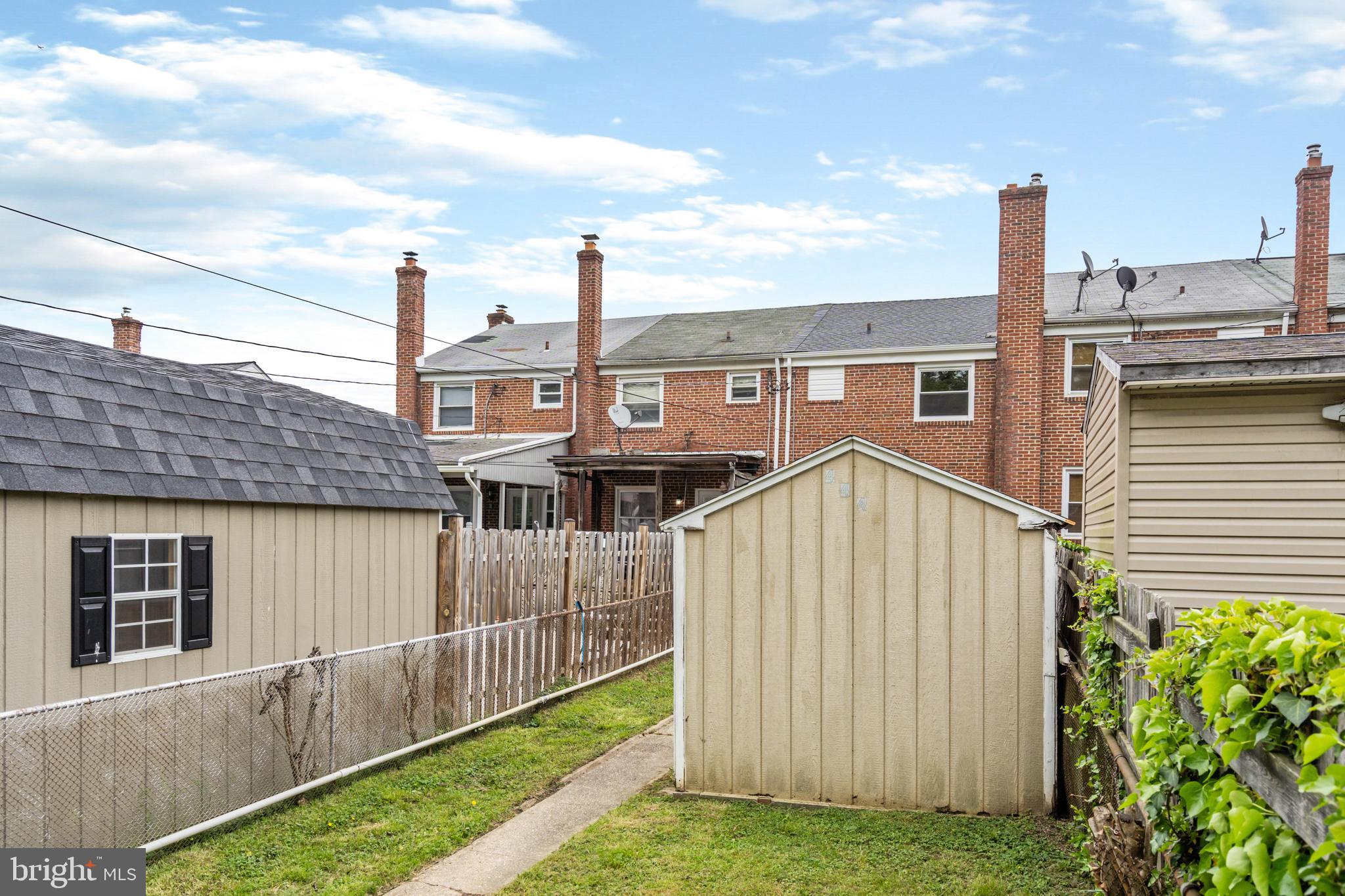 4444 Scotia Road Baltimore, MD 21227 - Photo 23 of 39 Rear