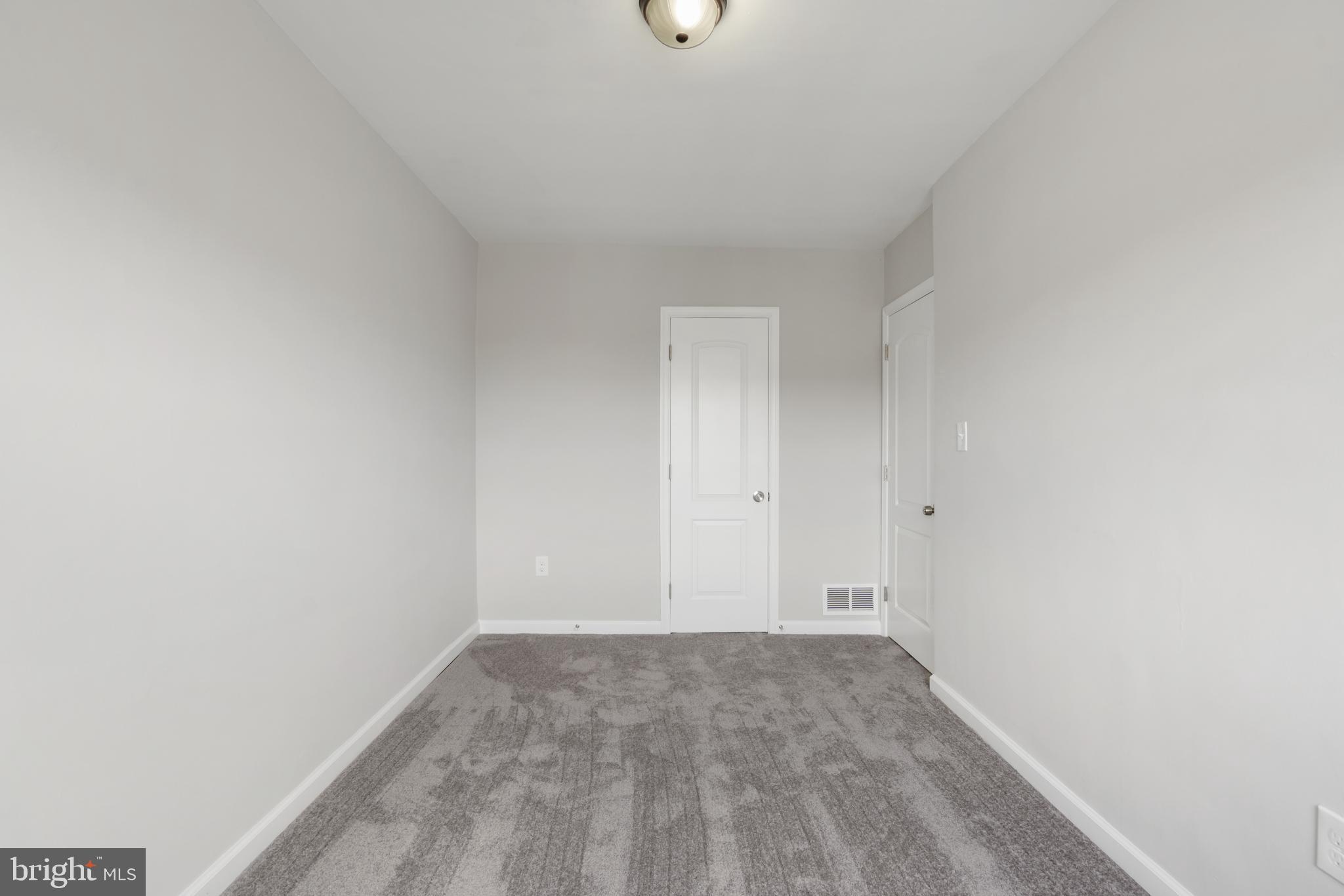 4444 Scotia Road Baltimore, MD 21227 - Photo 31 of 39 Interior