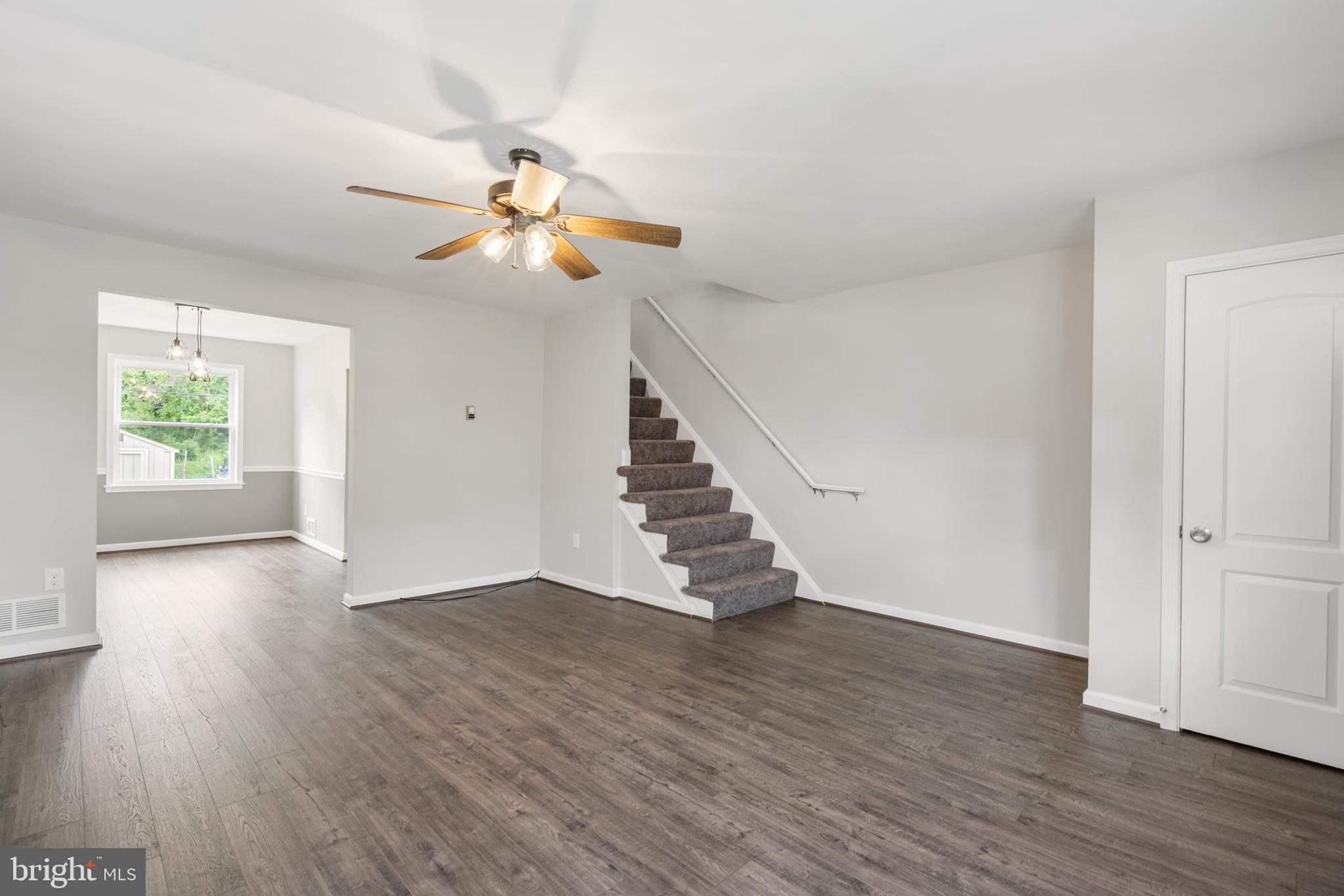 4444 Scotia Road Baltimore, MD 21227 - Photo 9 of 39 Interior
