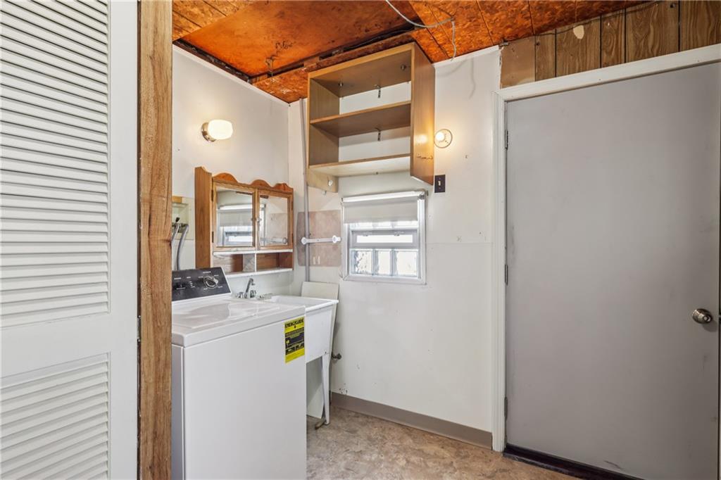 1913 Glen Road Aliquippa, PA 15001 - Photo 24 of 35 Gallery Image 24