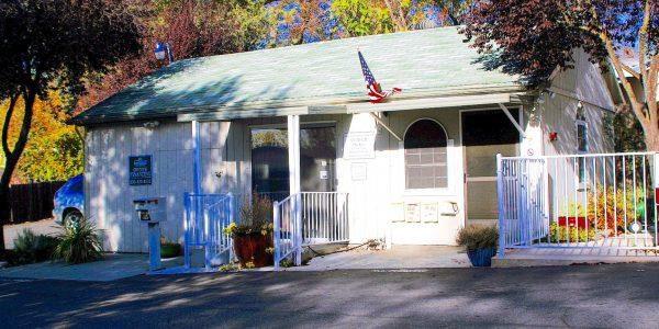 146 Lark Street Penn Valley, CA 95946 - Photo 31 of 36 Office - manager on site