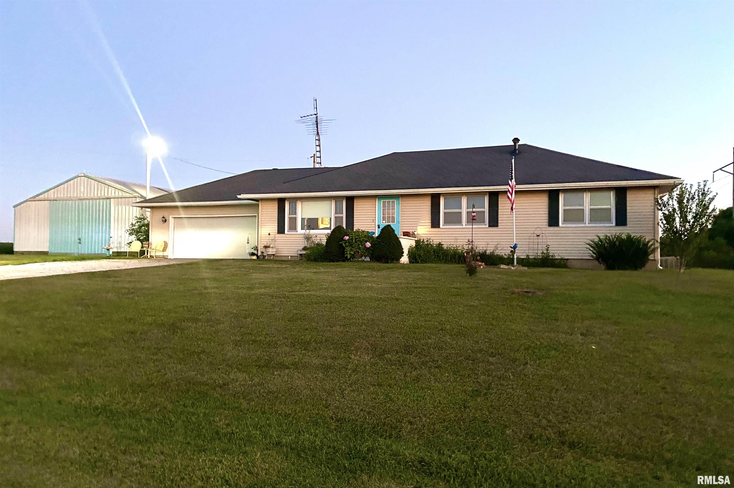1225 Heaton Road Winchester, IL 62694 - Photo 1 of 34