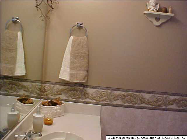 12424 Fairhope Way Baton Rouge, LA 70816 - Photo 6 of 9 Gallery Image 6