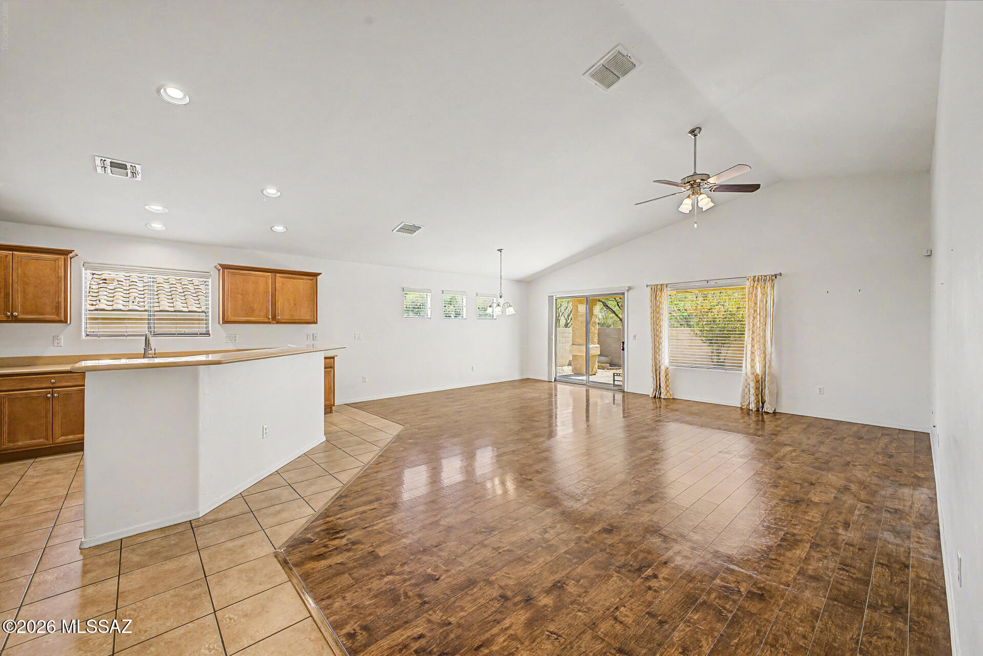 473 South Stone Bench Road Vail, AZ 85641 - Photo 11 of 37