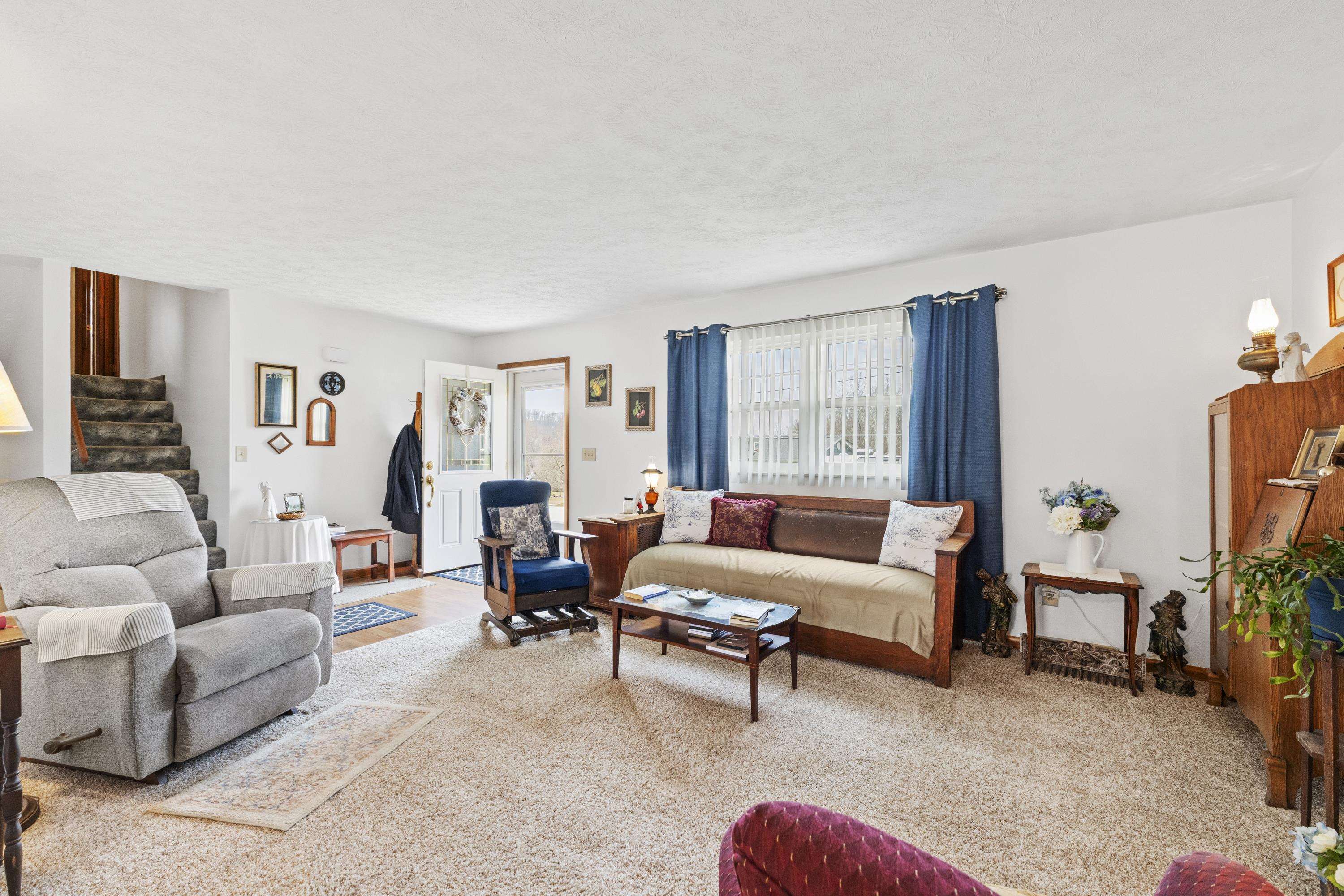 2235 East Thompson Road Ashland, KY 41102 - Photo 7 of 42