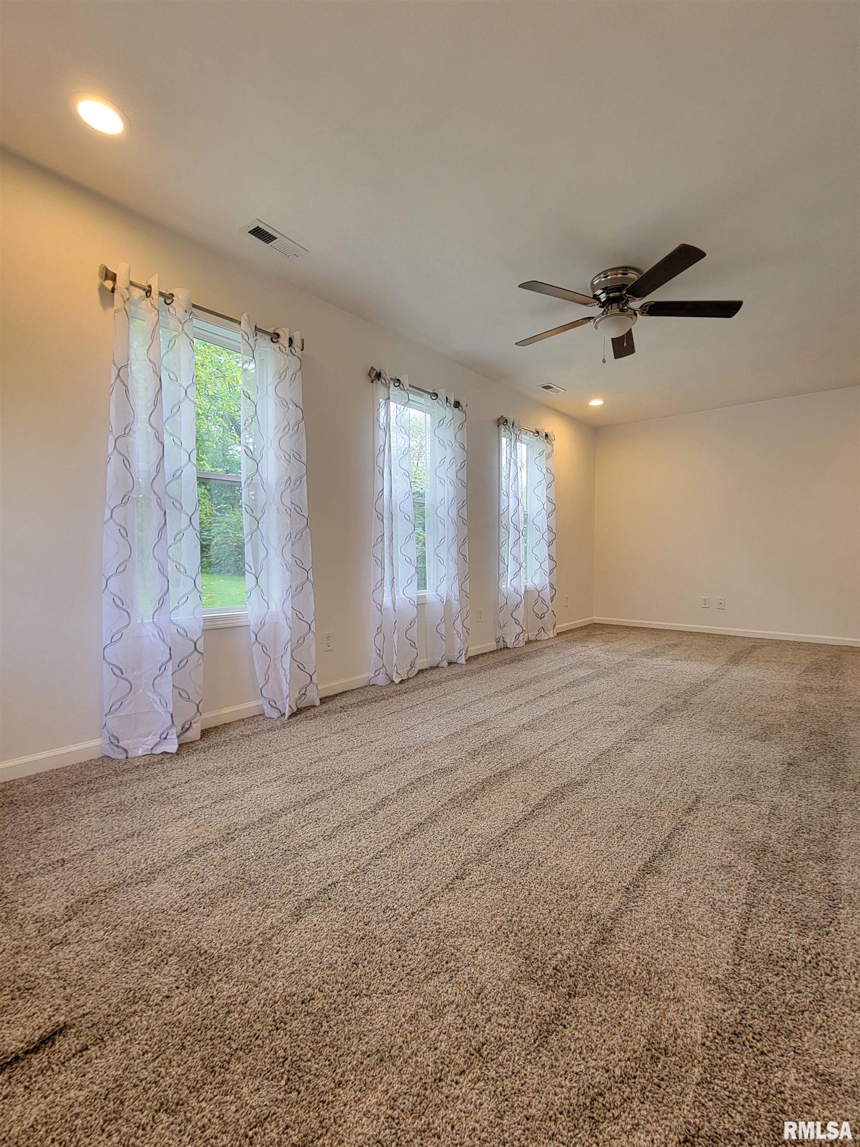 110 Berry Road Marquette Heights, IL 61554 - Photo 21 of 40 Gallery Image 21