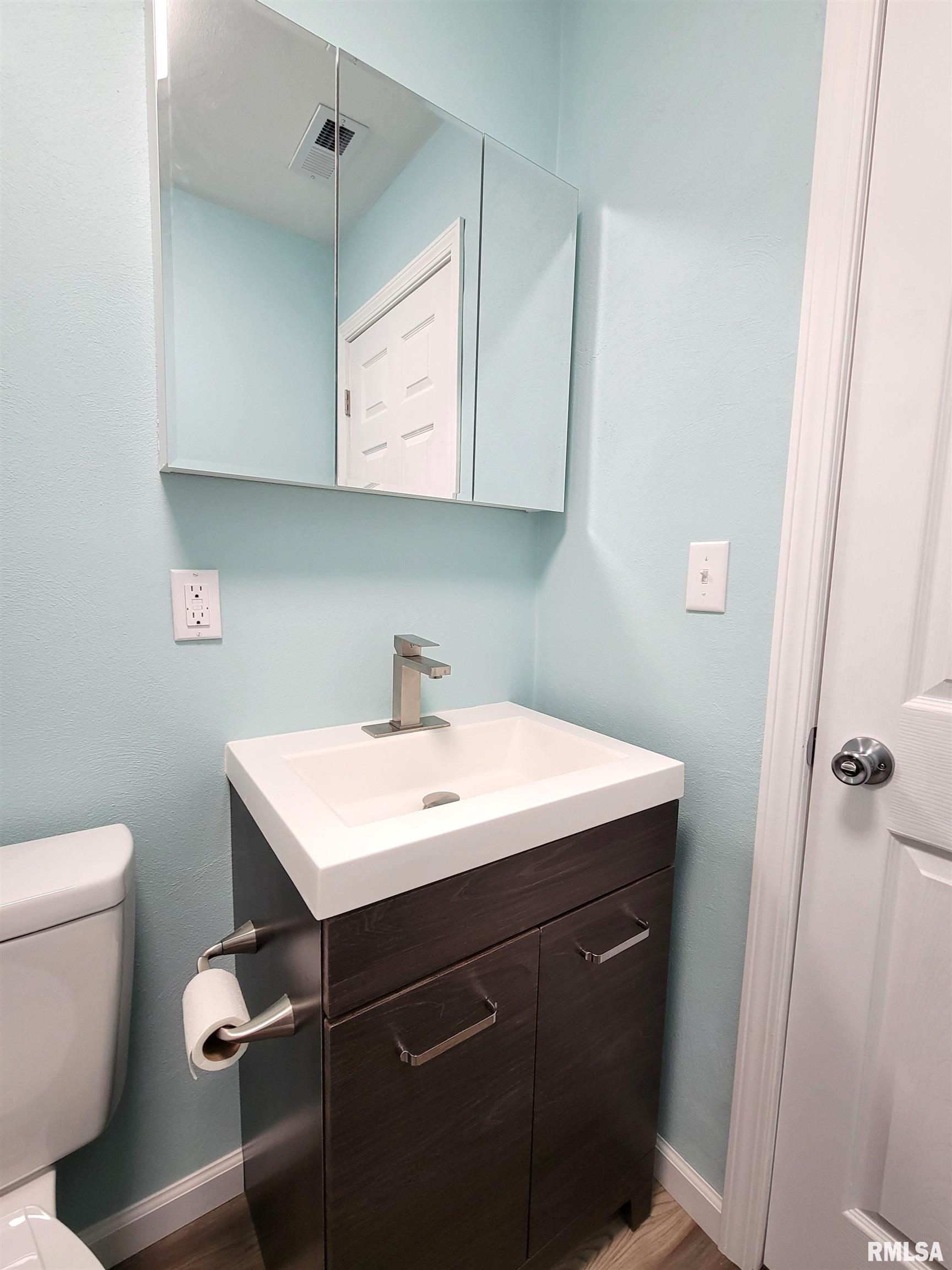 110 Berry Road Marquette Heights, IL 61554 - Photo 31 of 40 Gallery Image 31