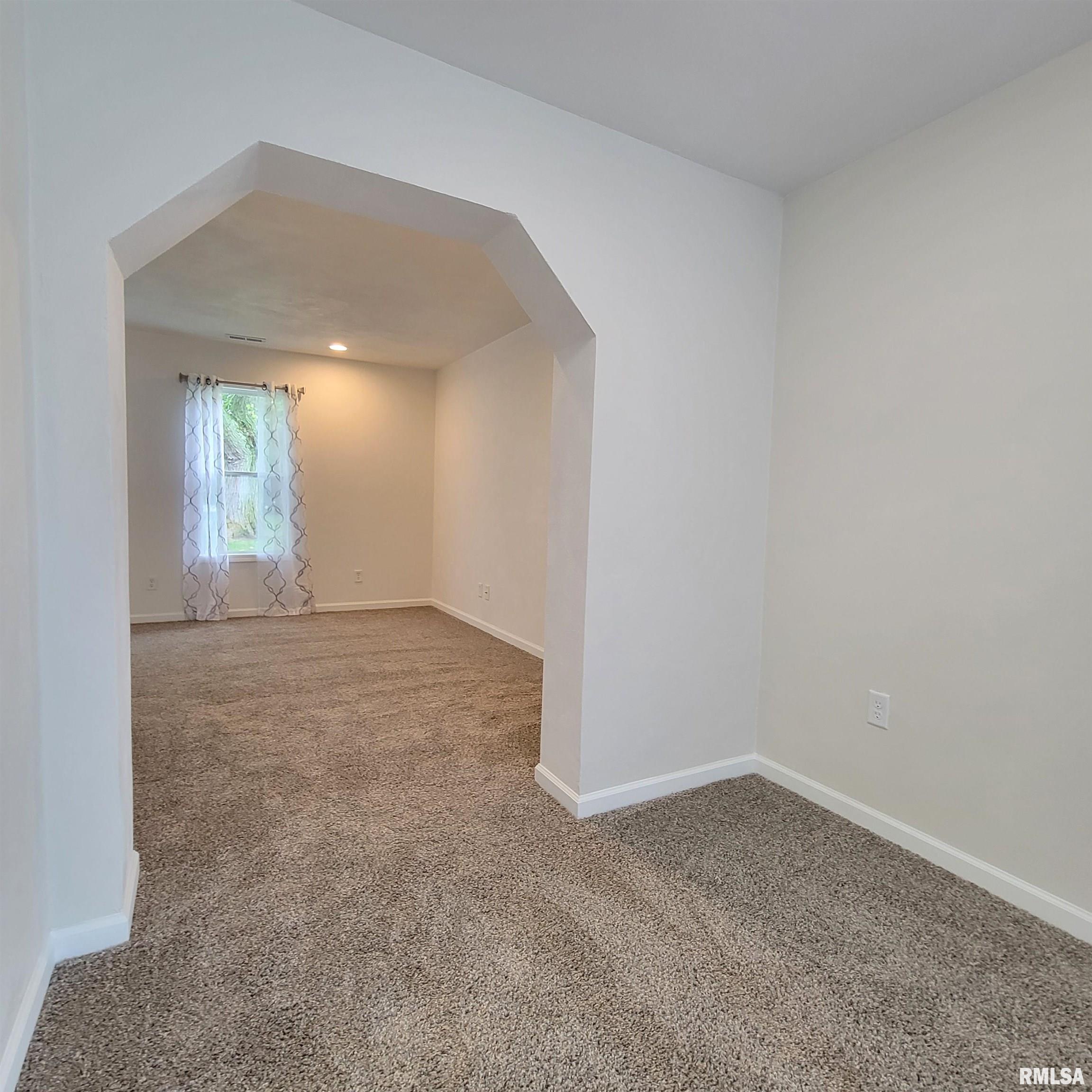 110 Berry Road Marquette Heights, IL 61554 - Photo 10 of 40 Gallery Image 10