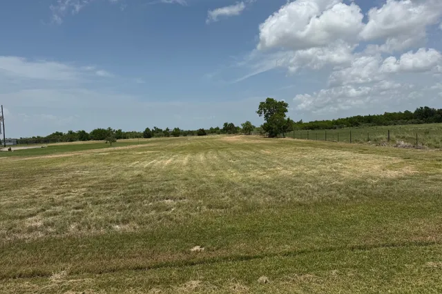 $20,000 | 7-6 & 6 6 Bob White Lane, Anahuac, TX 77514