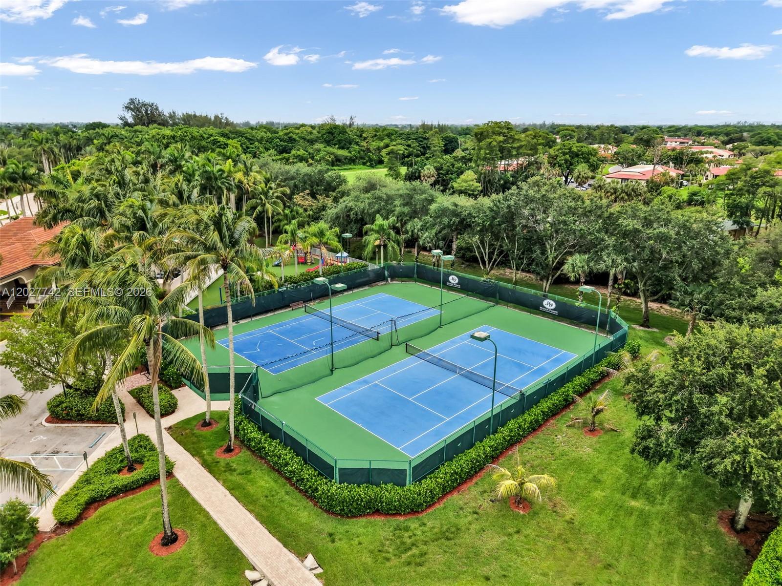8320 Vía Serena Boca Raton, FL 33433 - Photo 9 of 44