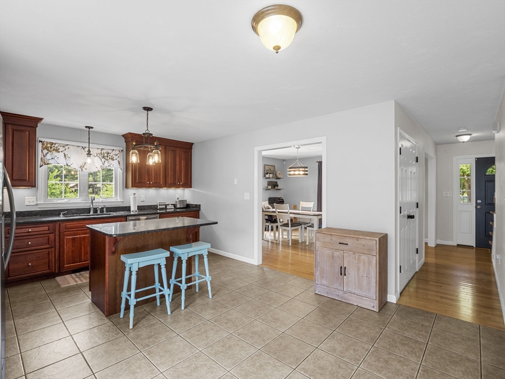109 Smithville Road Spencer, MA 01562 - Photo 8 of 42 Gallery Image 8
