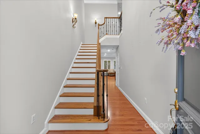 $725,000 | 310 Wendover Heights Circle, Charlotte, NC 28211