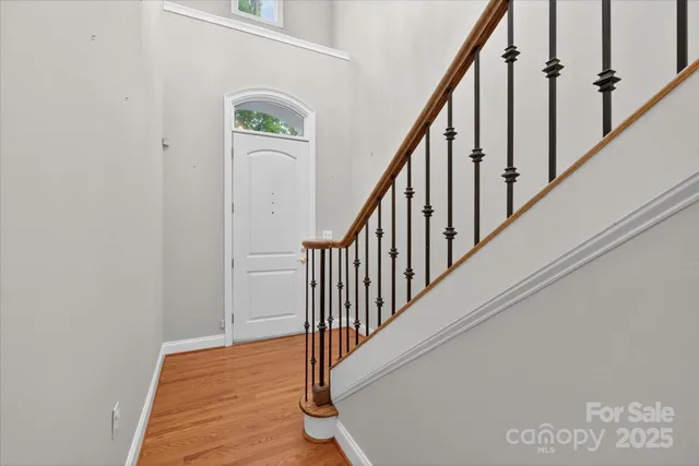 $725,000 | 310 Wendover Heights Circle, Charlotte, NC 28211