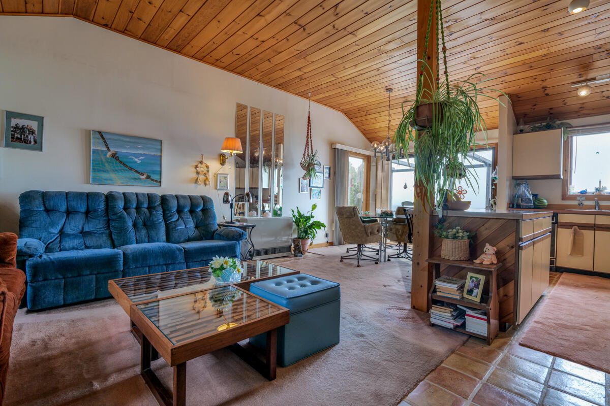 489 Mason Bay Road Jonesport, ME 04649 - Photo 11 of 63 Living Room
