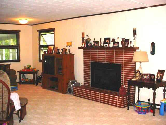 3304 West Torquay Road Muncie, IN 47304 - Photo 2 of 9