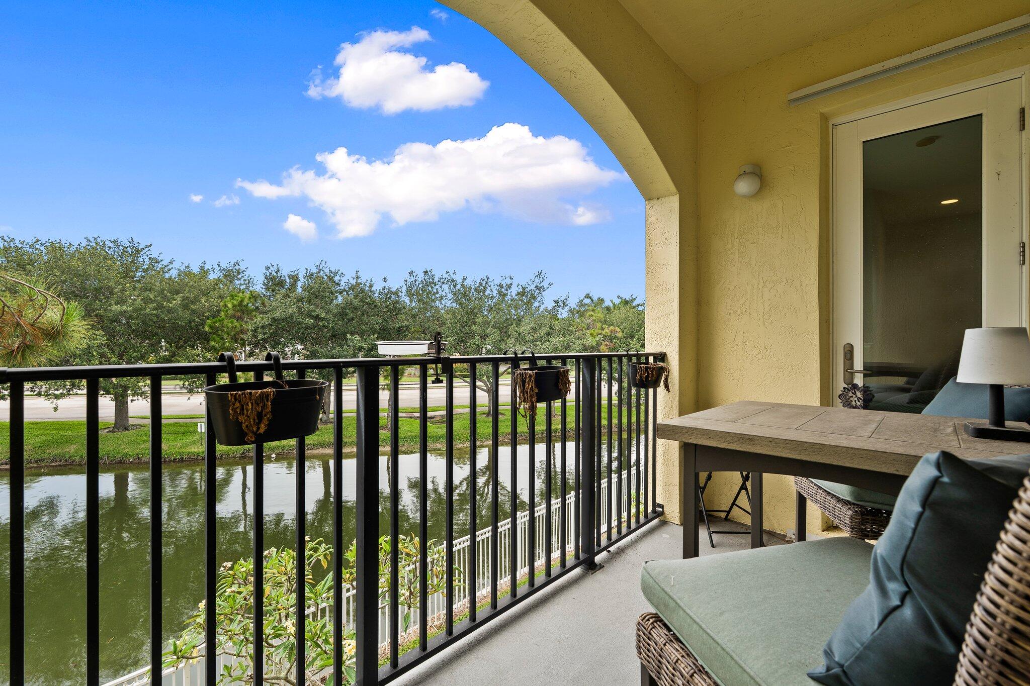 63 Southeast Palermo, Unit 203 Stuart, FL 34994 - Photo 23 of 38 35-web-or-mls-DSC02930