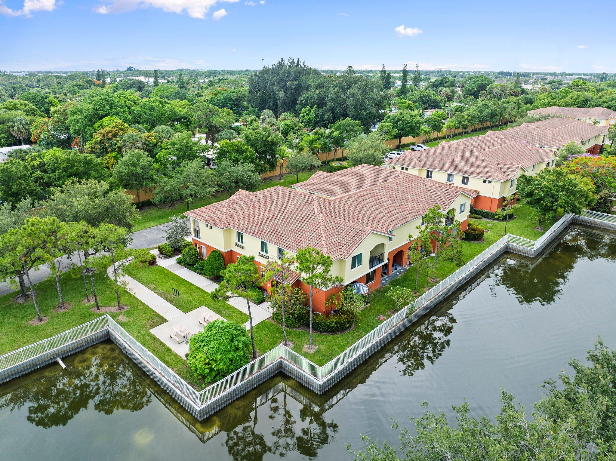 63 Southeast Palermo, Unit 203 Stuart, FL 34994 - Photo 34 of 38 40-web-or-mls-DJI_0808