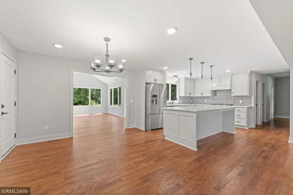 $1,074,900 | 1255 78th Street, Victoria, MN 55386