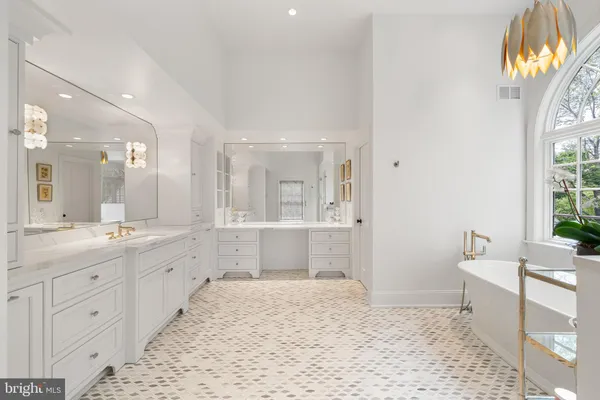 $3,850,000 | 2490 White Horse Road, Berwyn, PA 19312