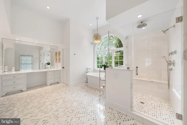 $3,850,000 | 2490 White Horse Road, Berwyn, PA 19312
