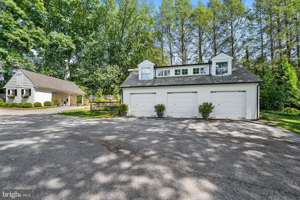 $3,850,000 | 2490 White Horse Road, Berwyn, PA 19312