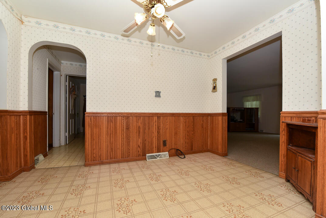 1101 Fort Hunter Road Rotterdam, NY 12303 - Photo 9 of 33 DSC_2191