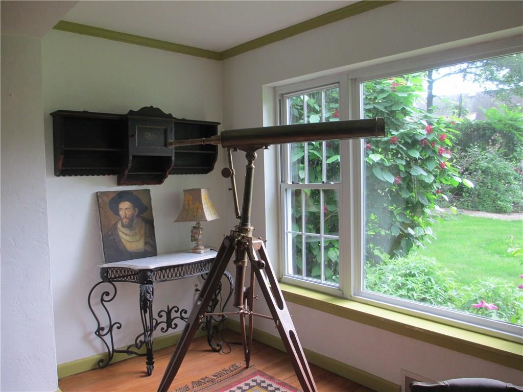 1712 Arlington Road Pittsburgh, PA 15235 - Photo 3 of 25 Gallery Image 3