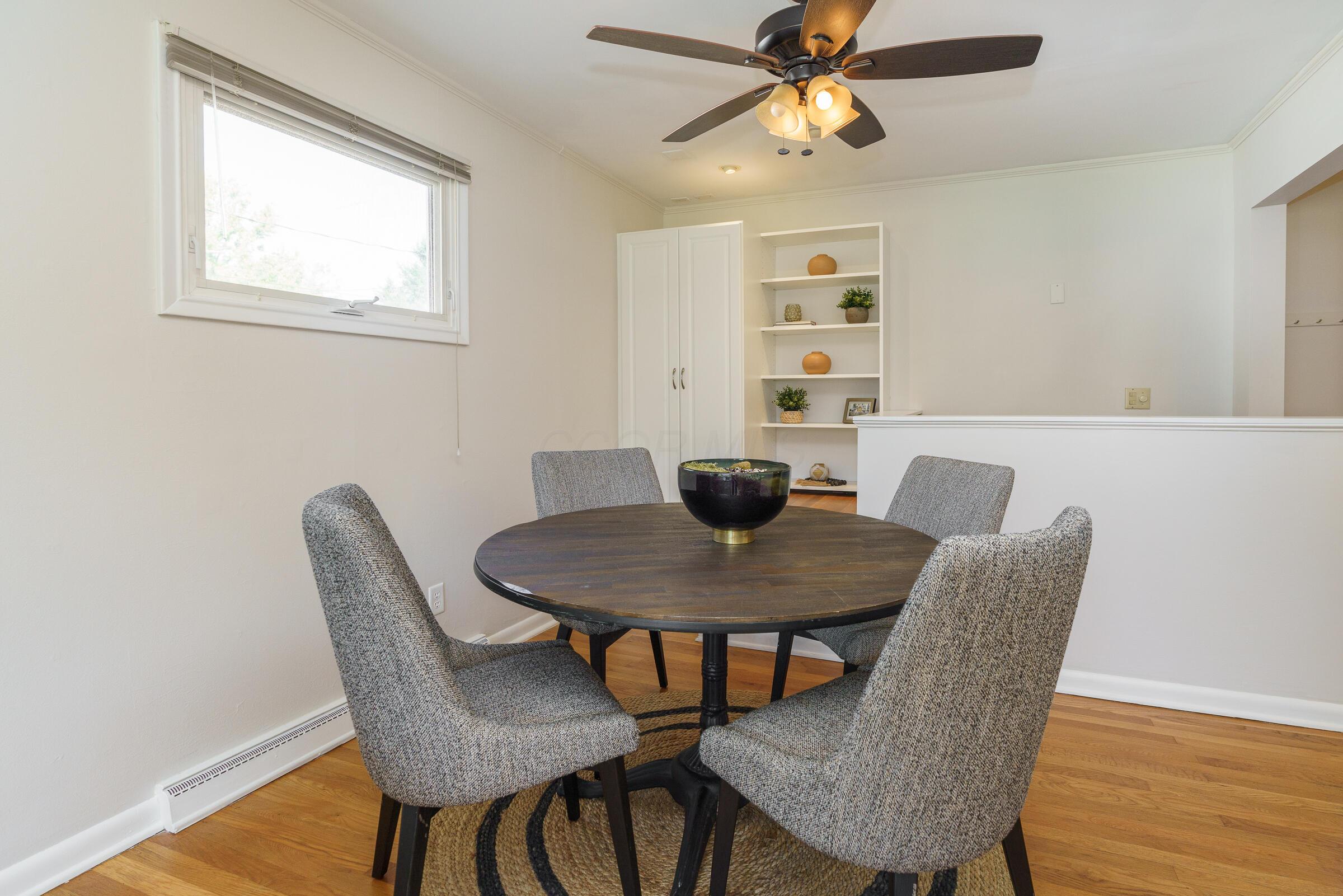 2150 Edgevale Road Columbus, OH 43221 - Photo 10 of 52 2150 Edgevale Rd interiors-16