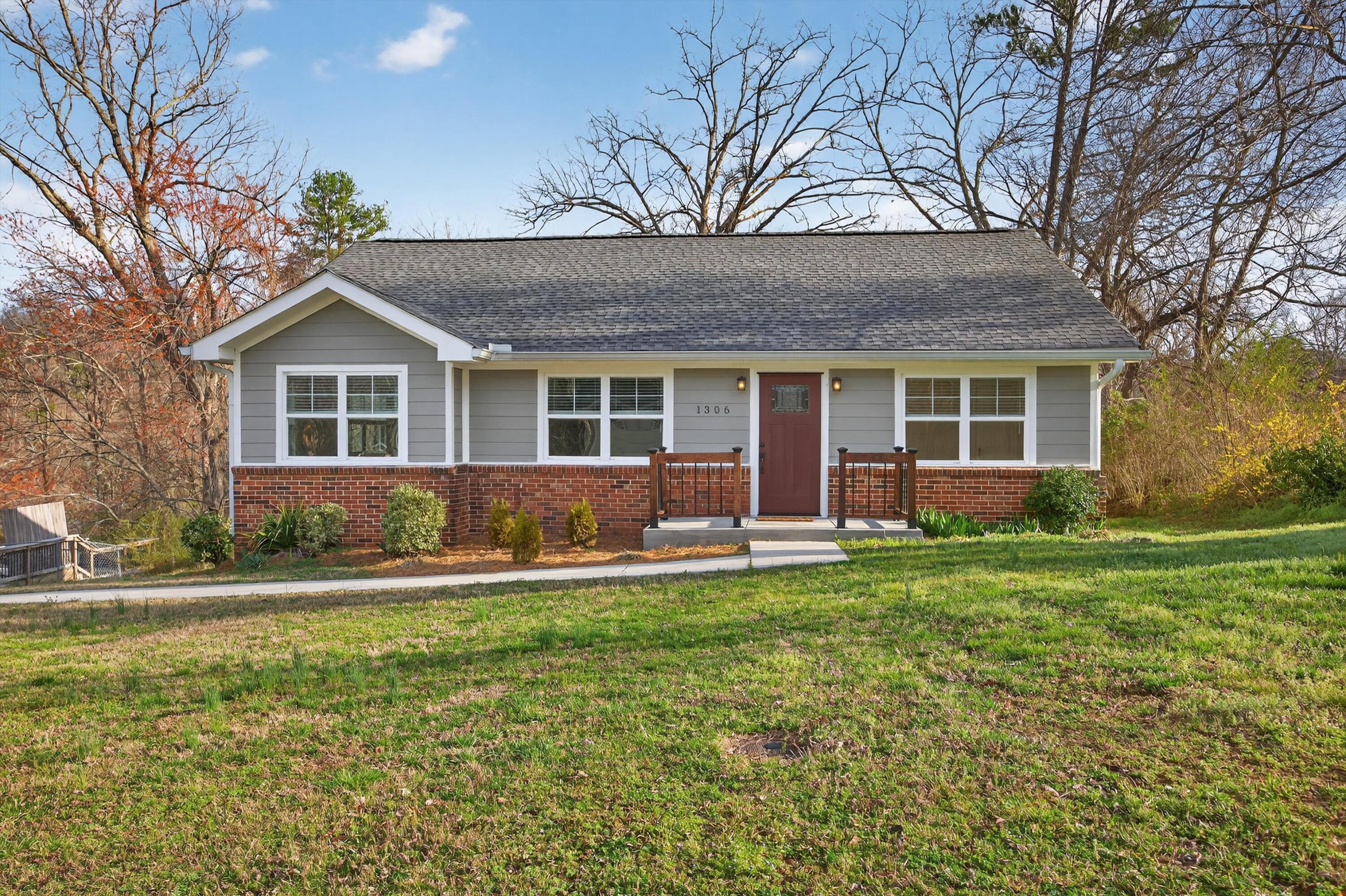 1306 Springview Drive Chattanooga, TN 37421 - Photo 2 of 37 01-090A8078