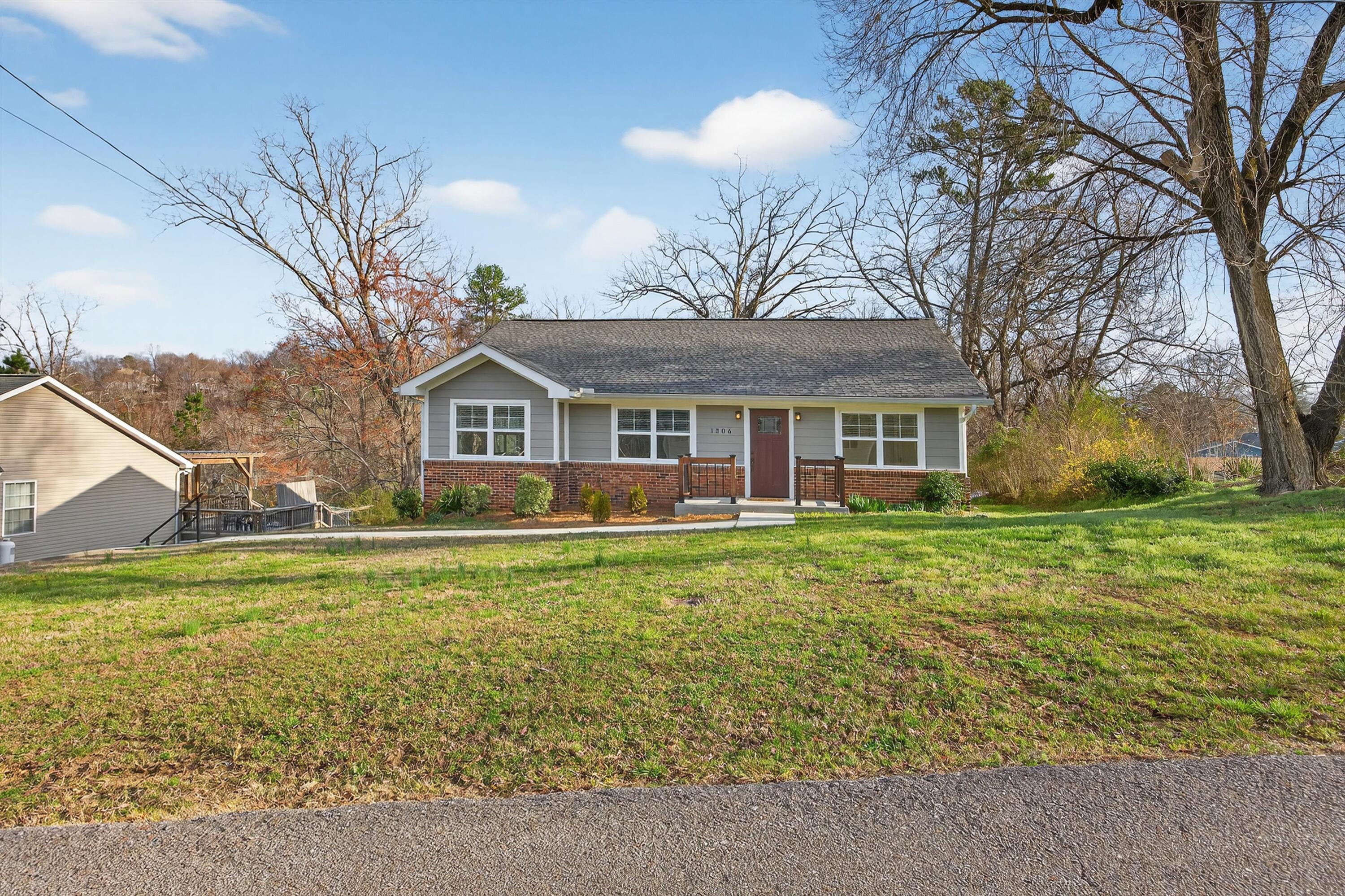 1306 Springview Drive Chattanooga, TN 37421 - Photo 3 of 37 02-090A8107