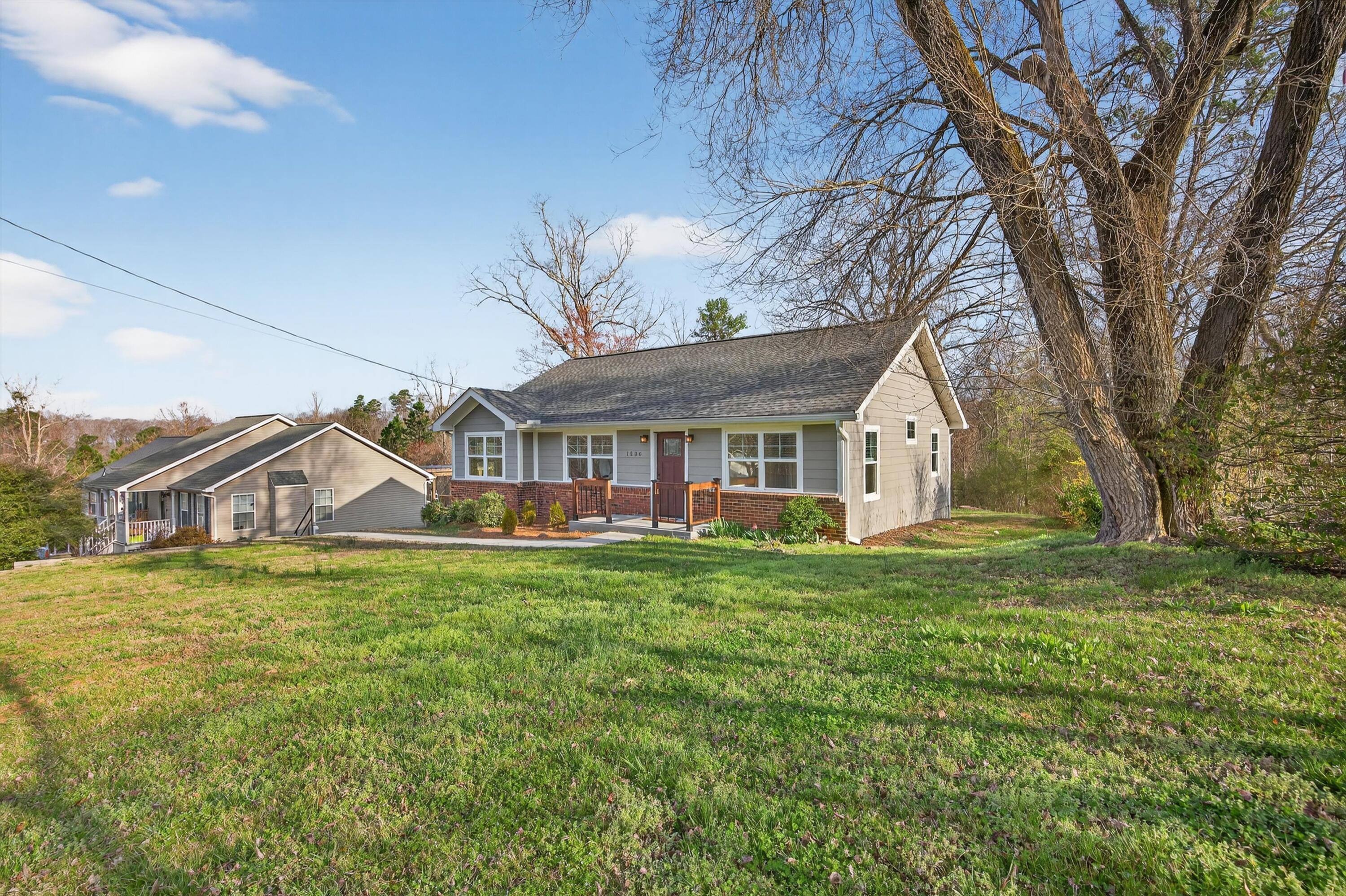 1306 Springview Drive Chattanooga, TN 37421 - Photo 4 of 37 04-090A8101