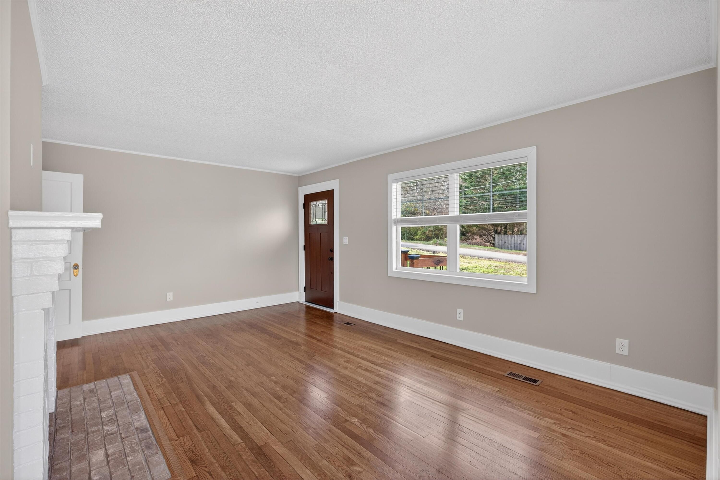 1306 Springview Drive Chattanooga, TN 37421 - Photo 9 of 37 09-090A8167