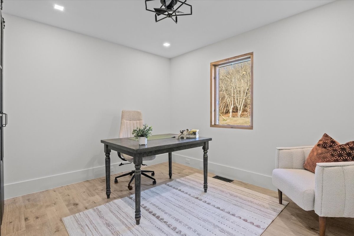 1609 Sycamore Landing Road Waverly, TN 37185 - Photo 22 of 47