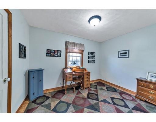 39 McCarthy Avenue Chicopee, MA 01020 - Photo 20 of 27