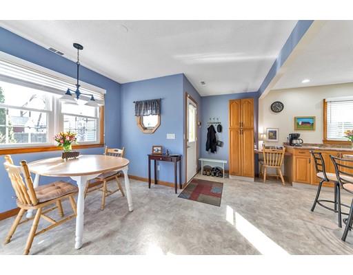 39 McCarthy Avenue Chicopee, MA 01020 - Photo 9 of 27