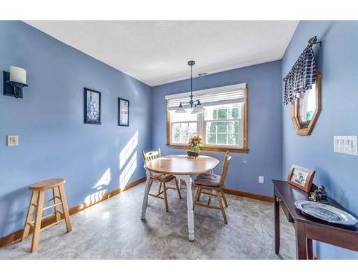 39 McCarthy Avenue Chicopee, MA 01020 - Photo 10 of 27